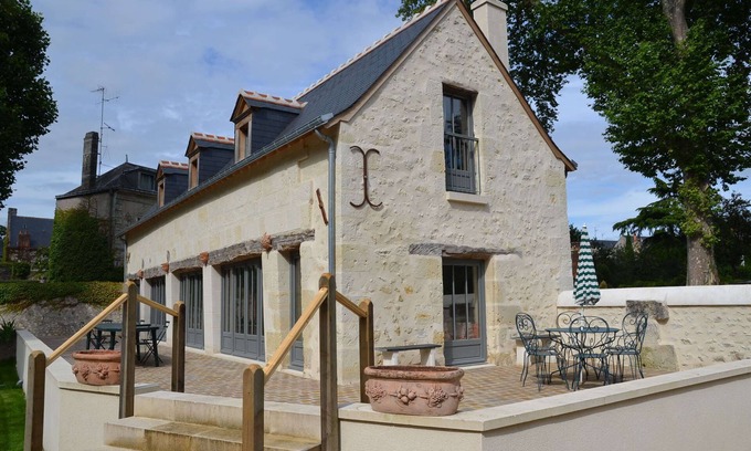Azay-le-Rideau Casa | Gîte de l'Abreuvoir, in the heart of Azay le Rideau