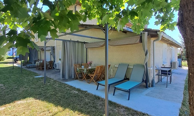 Buzet-sur-Baise Casa | Gîte de L'akwaba Logement T2 Buzet-sur-baïse 47160 - LOT ET Garonne