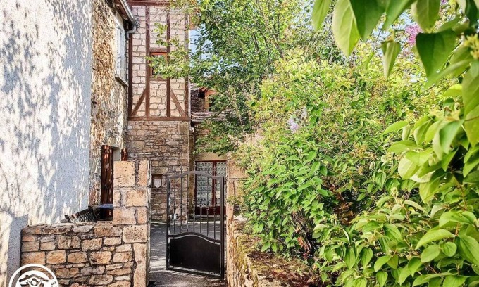 Autoire Casa | Gîte de la Maynardière - AUTOIRE