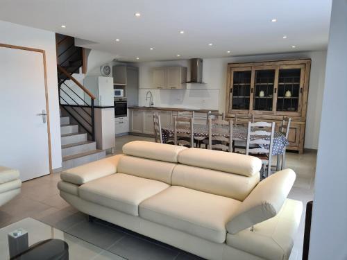 Othis Apartamento | Gîte de Saint Ladre, "Le Grenier" proche Paris NEUF