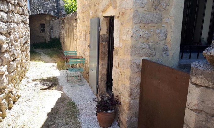 La Garde-Adhemar Casa | Gîte de village