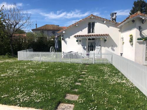 Oradour-Fanais Casa | Gîte des Lavandes