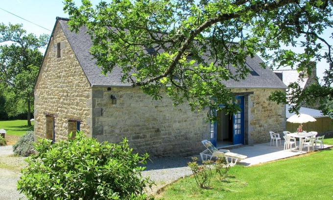 Plouzelambre Casa | Gîte des Perdrix by Interhome