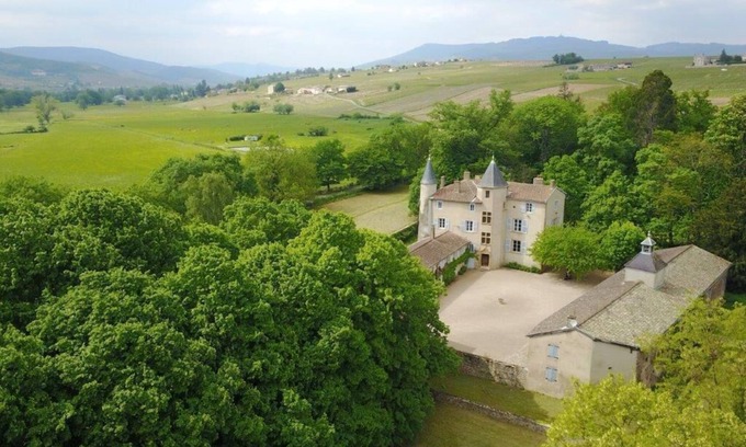 Cercie Casa | Gîte du Château de la Terrière