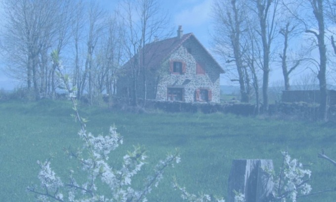 Coltines Casa | gîte du dolmen de Touls