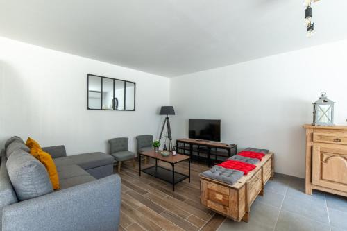 Houesville Casa | Gîte du Tilleul - Maison climatisée pour 8 voyageurs