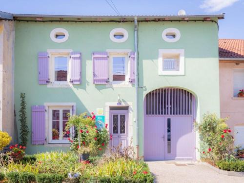 Laneuveville-devant-Bayon Casa | Gîte familial près de Nancy avec grand jardin, spa, salle de jeux, et équipements pêche - FR-1-584-15