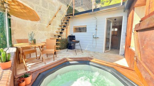 Les Roches-l'Eveque Casa | Gîte familial Détente entre Loir et coteau, spa-sauna, acc pmr