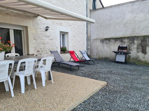 Lye Casa | Gîte familial proche du zoo de Beauval avec cour privative - FR-1-591-648