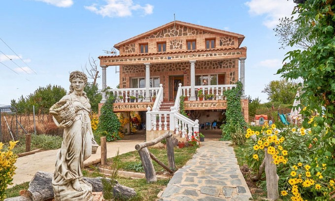 Porzuna Cabaña | Casa rural (alquiler íntegro) Fuenterabit para 12 personas