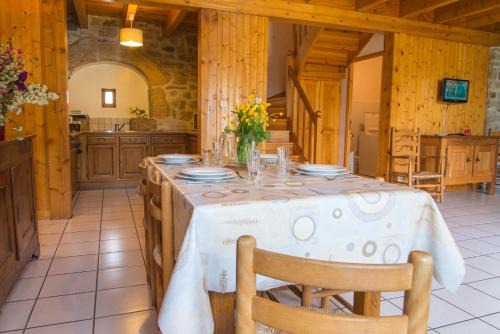Chaulhac Casa | Gîte Gîtes de France 6/7 personnes 3 chambres