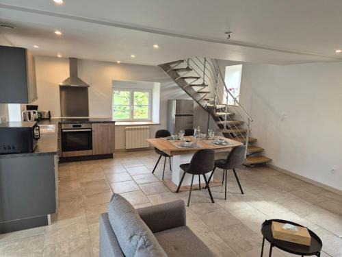 Saint-Martin-l'Aiguillon Casa | Gîte Gaïa au cœur de la campagne