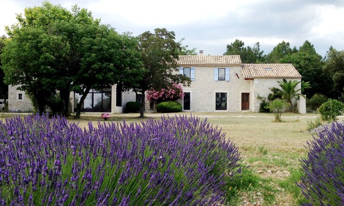 Solerieux Casa | Casa rural en cortijo provenzal para 9 personas