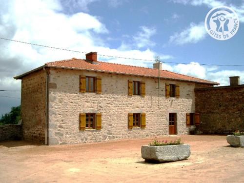 Le Crozet Casa | Gîte isolé au calme avec cheminée, grand jardin et chemins privés - FR-1-496-100