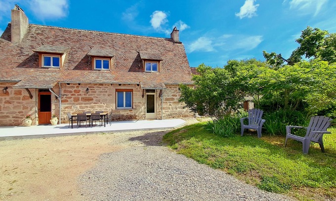 Aynac Casa | Gîte "L'Oustal Néou" in Aynac
