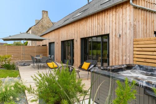 Val-d'Ize Casa | Gîte La grange 4 étoiles, cosy & chic près Vitré, Rennes, Mont St Michel