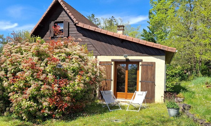 Valojoulx Chalet De Esquí | Gîte les chalets du Castang 24290 Valojoulx Perigord noir