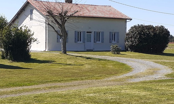 Laluque Casa | Gîte "les Volets Bleus" : Calme et Grands Espaces au Coeur du Pignada Landais
