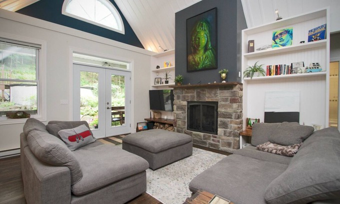 Shefford Chalet De Esquí | Gîte Luxueux en Montagne près de Bromont
