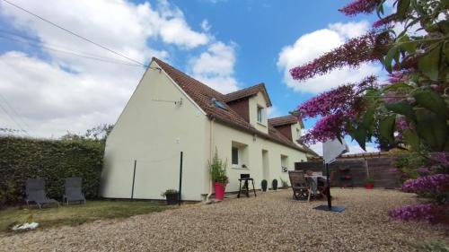 Saint-Julien-de-Chedon Casa | gîte Maison entière 6 personnes