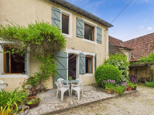 Montignac Casa | Gîte mitoyen - piscine commune - 4 personnes