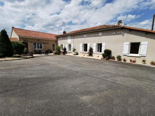 Bressuire Casa | Gîte Natura Bella