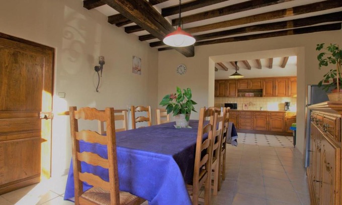 Neuville-sur-Vanne Casa | Gîte Neuville-sur-Vanne, 5 pièces, 8 personnes - FR-1-543-149