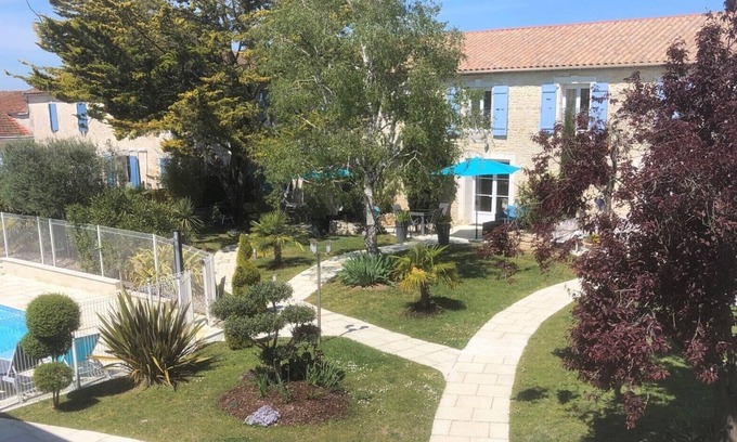 Chambon Casa | Gîte Nuage, swimming pool, golf course, children's playground