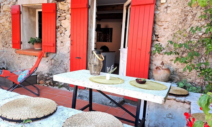 Lignairolles Cabaña | Gîte private terrace, swimming pool, nature