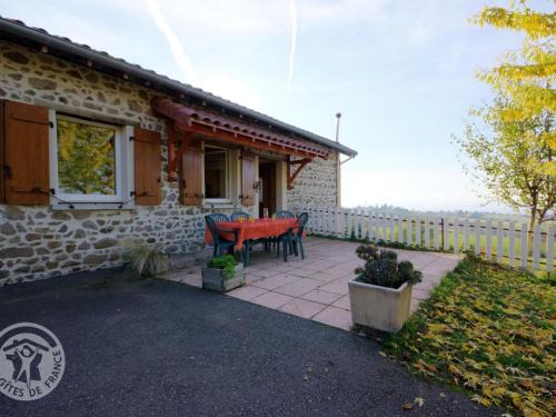 Saint-Heand Casa | Gîte rural 2 chambres avec jardin, terrasse, wifi, animaux acceptés - FR-1-496-130