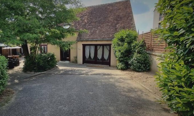 Chateauroux Casa | Gîte Saint-christophe - Maison de Charme Proche de Belle Isle et du Centre Ville