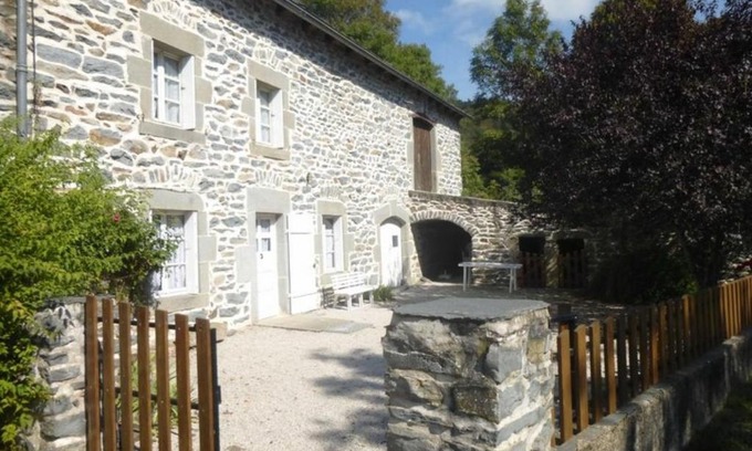 Saint-Hostien Casa | Gîte Saint-Hostien, 3 pièces, 5 personnes - FR-1-582-276