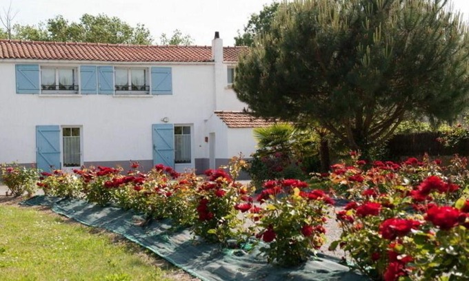 Saint-Urbain Casa | Gîte Saint-Urbain, 3 pièces, 4 personnes - FR-1-426-297