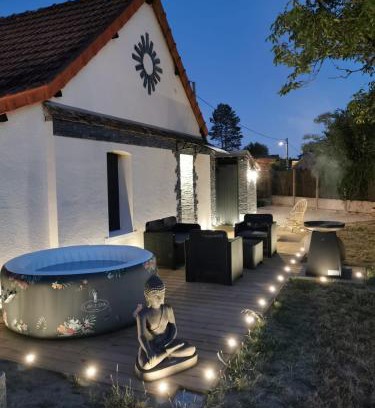 Chaon Casa | Gîte Sologne avec piscine & jacuzzi 4P La Demeure du Faon, proche Lamotte-Beuvron Center Parcs Châteaux de la Loire, Zoo de Beauval