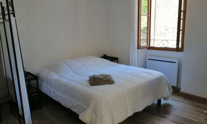 Courry Otro | Gîte « Sous LA Tonnelle »