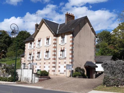 Sasnieres Casa | Gîte spacieux à Sasnières - 2 chambres, jardin, proche des Châteaux de la Loire et Zoo de Beauval - FR-1-491-340