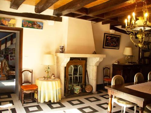 Tavers Casa | Gîte spacieux au cœur du Val de Loire, entre Orléans et Blois, avec jardin, cour fermée et BBQ ! - FR-1-590-106