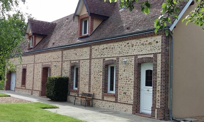Happonvilliers Casa | Gîte spacieux en pleine campagne avec grand terrain, équipements de loisirs et confort moderne - FR-1-581-59