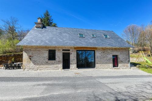 Peret-Bel-Air Casa | Gîte Theillac - Maison au calme avec beau jardin