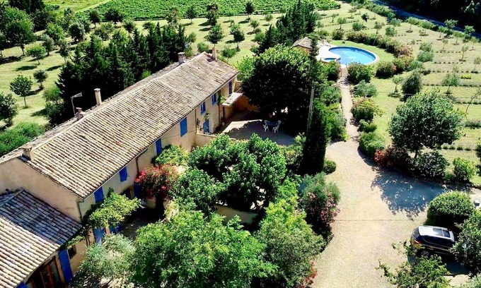 Suze-la-Rousse Casa | Gîte Tilleul