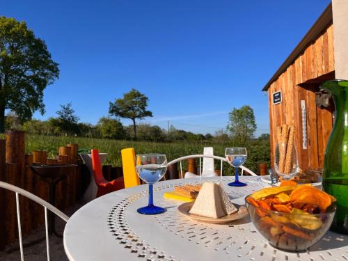 Briantes Casa | Gîte "Tout Inclus" en Campagne Berrichonne avec Terrasse & Parking Privé - FR-1-591-419