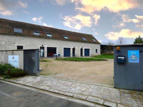 Moutiers Casa | Gîtes contemporains et rénovés avec jardin, terrasse et parking à Moutiers en Beauce - FR-1-581-125