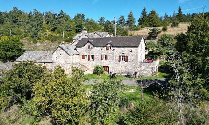 La Canourgue Casa | Gîtes de France 3 épis 8 people in Conques LES GENEVRIERS