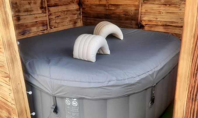 Jayac Casa | Gîtes de laTour 8 people "Jaccuzzi"