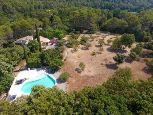 Salernes Casa | Gîtes les Dryades, au calme, entre oliviers et piscine
