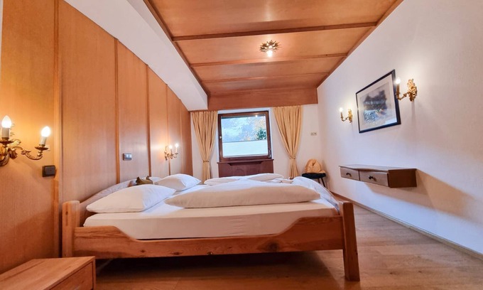 Zell am Ziller Apartamento | Günstiges 8er Apartment in Zell am Ziller, Skibus 50m - zum Skigebiet 5 Minuten!