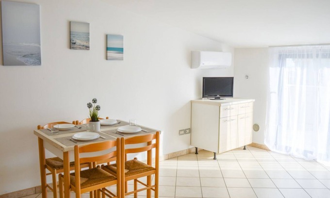 Foggetta Apartamento | G.Bay C26 - Second floor apartment with balcony and hill view