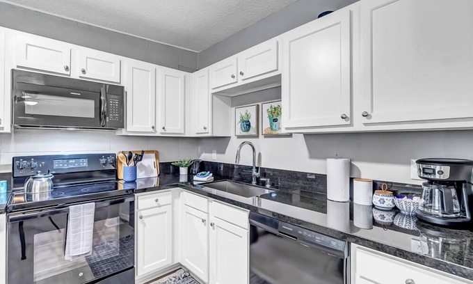 Oak Haven Apartamento | ~[G] River Bank Repose Sleeps 6 Private Units~