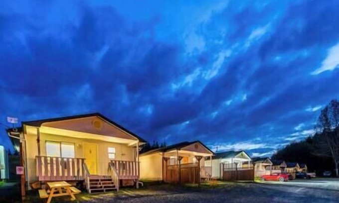 Alert Bay Cabina | (G) Standard Double Cabin (pet friendly)