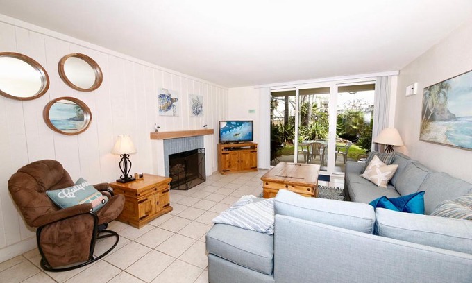 Townsite Casa | G7 - Cozy Beach Cottage